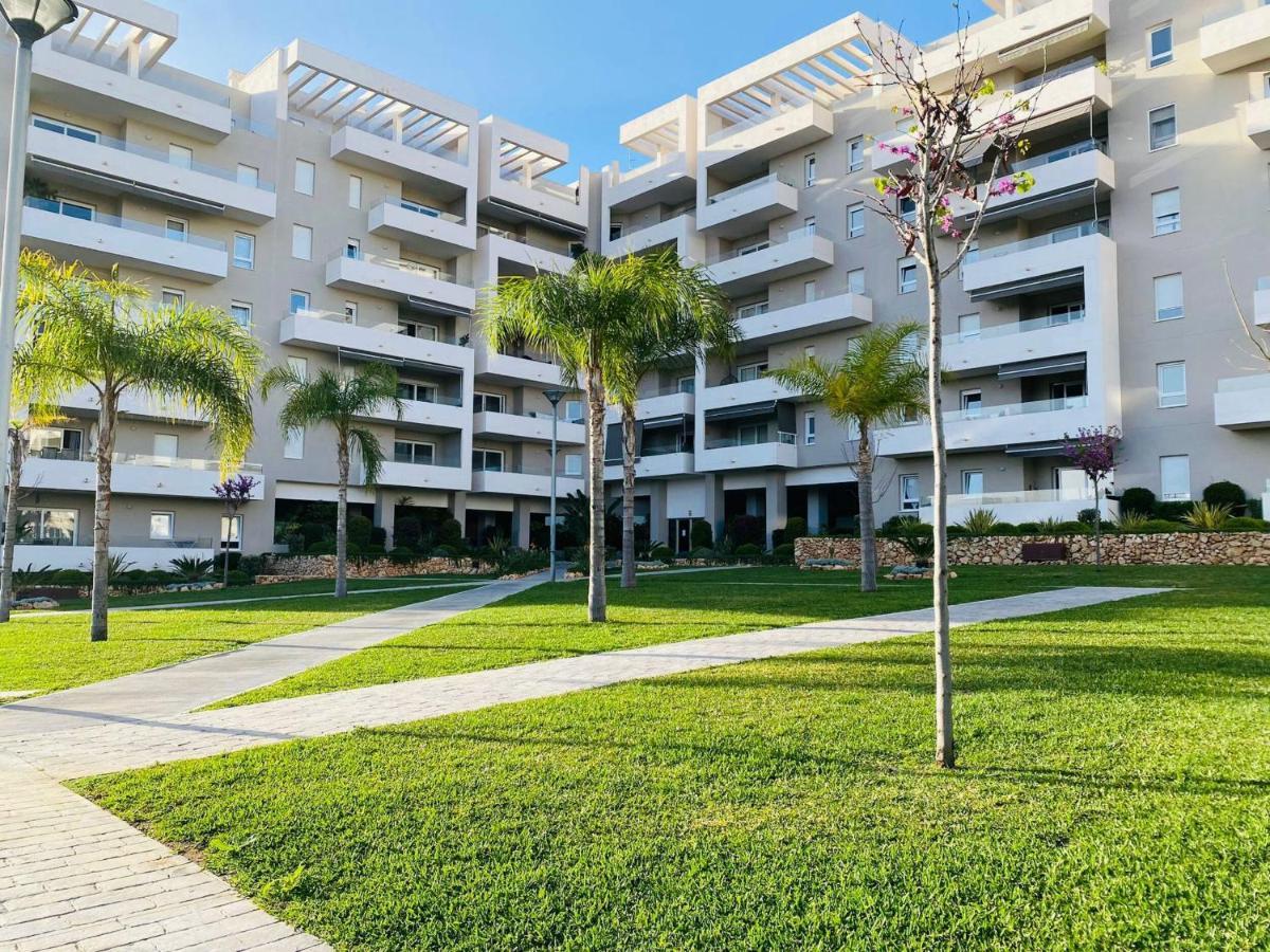 Elegant 2br Apt In Residential Area / Rooftop Pool Apartamento *