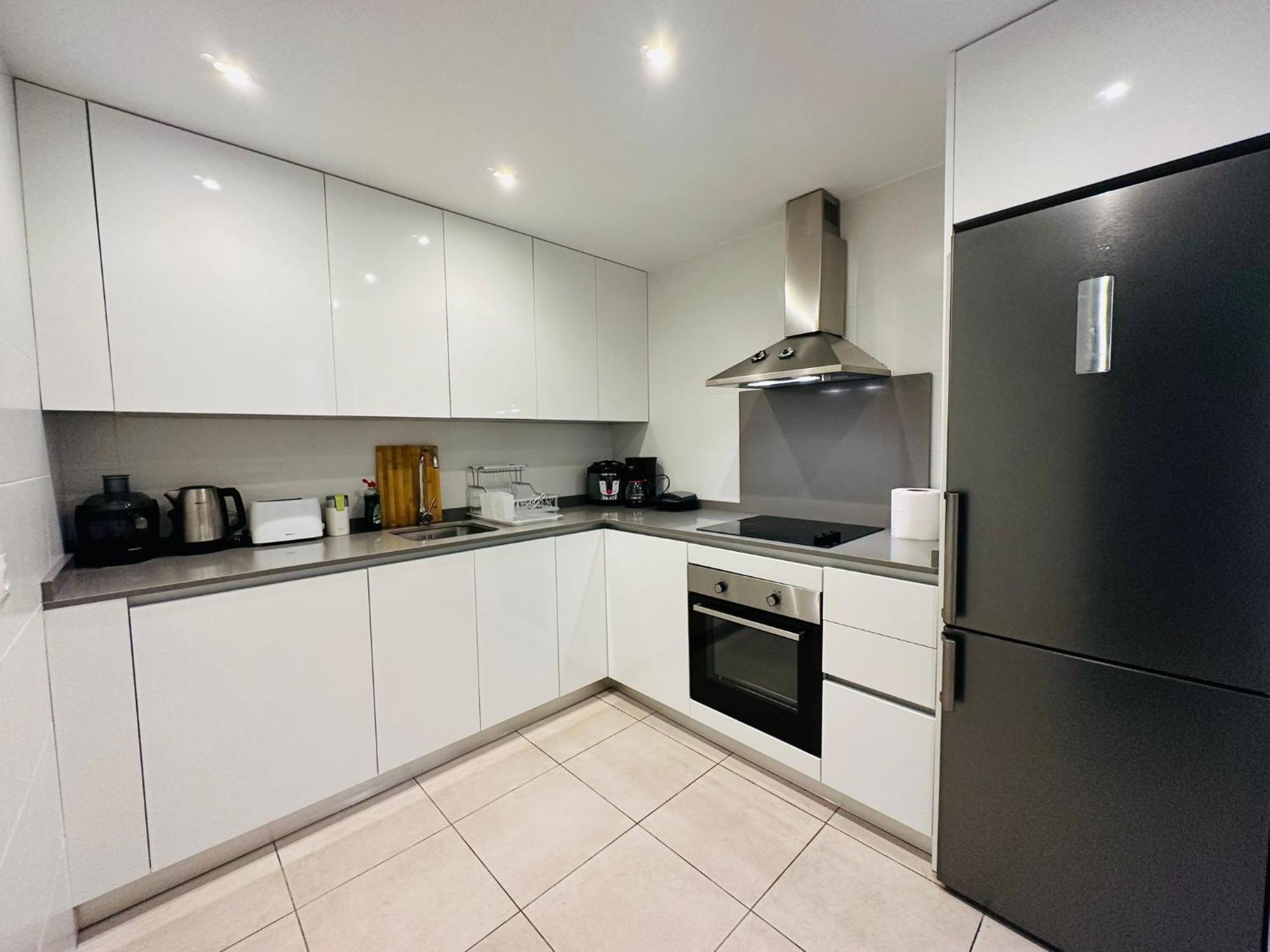 Elegant 2br Apt In Residential Area / Rooftop Pool * Marbellac