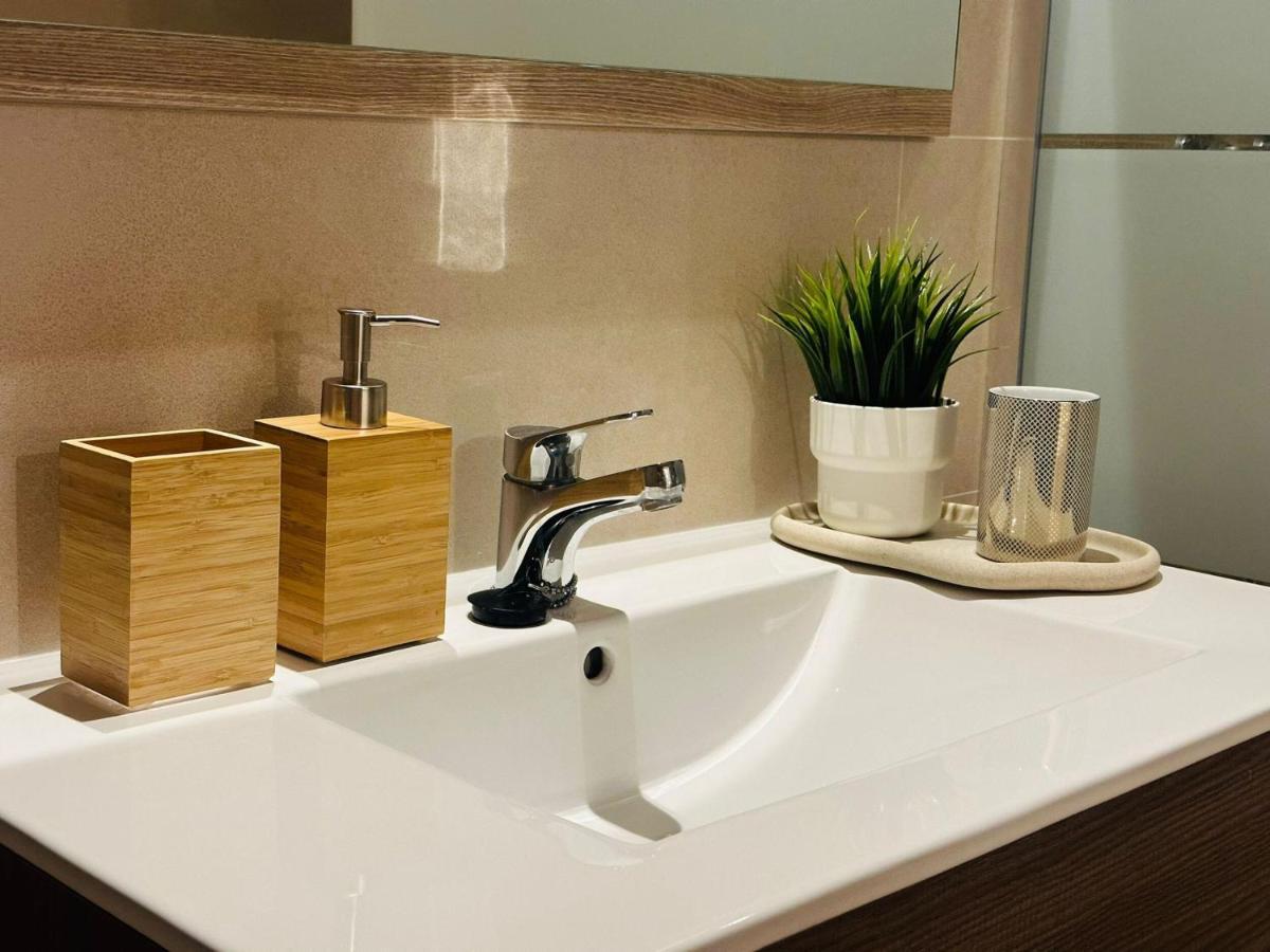Elegant 2br Apt In Residential Area / Rooftop Pool Appartement *